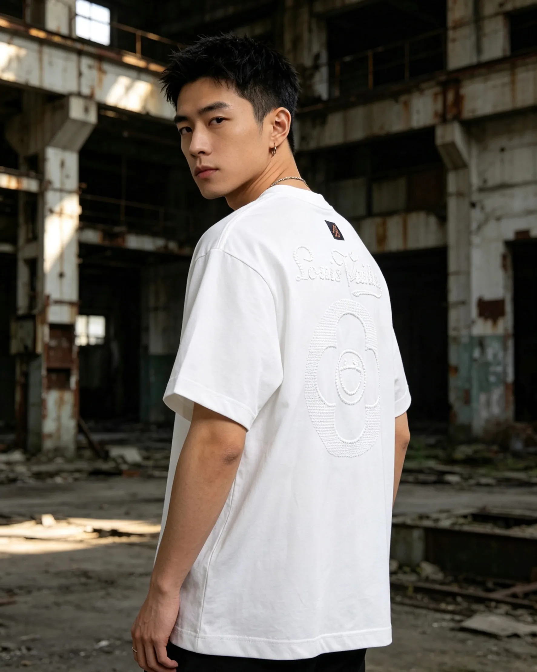 Louis Vuitton/Louis Vuitton round neck short sleeves with sunflower embroidery on the back